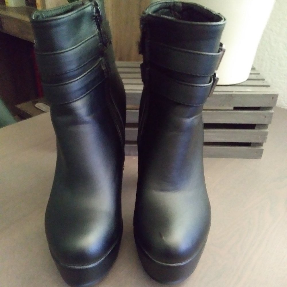 Summer Whisper Boots - Picture 4 of 5